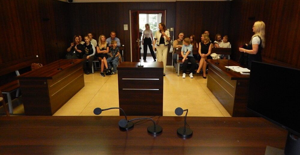 Sąd bez tajemnic. Opolska „Noc Otwartych Sądów” pokazała, że prawo można oswoić Sąd bez tajemnic. Opolska „Noc Otwartych Sądów” pokazała, że prawo można oswoić