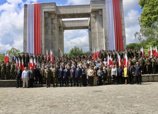 Pamięć i Honor: Dziedzictwo Kadetów na Górze Świętej Anny