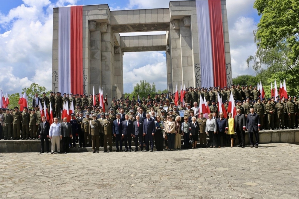 Pamięć i Honor: Dziedzictwo Kadetów na Górze Świętej Anny