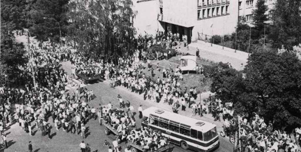 Pamięć, kt&oacute;ra zobowiązuje. Sejmik Opolski oddał hołd bohaterom Czerwca &rsquo;76