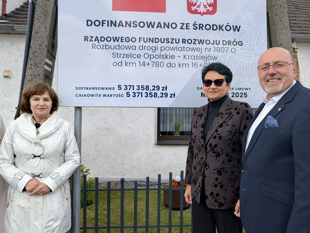 Krasiejów zyskał drogę na miarę XXI wieku. Inwestycja za ponad 5,3 mln zł już służy mieszkańcom