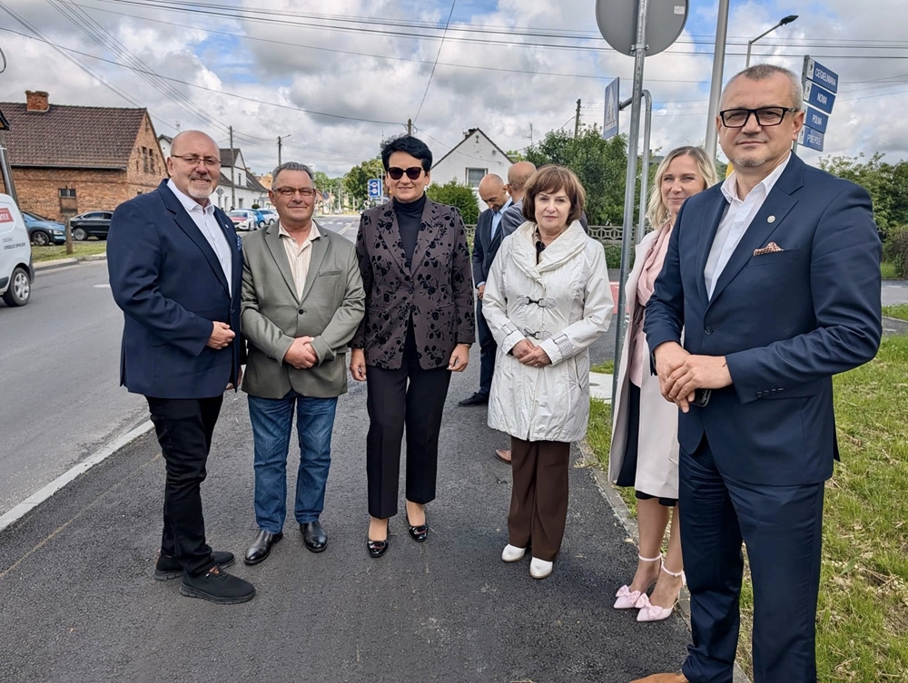 Krasiejów zyskał drogę na miarę XXI wieku. Inwestycja za ponad 5,3 mln zł już służy mieszkańcom