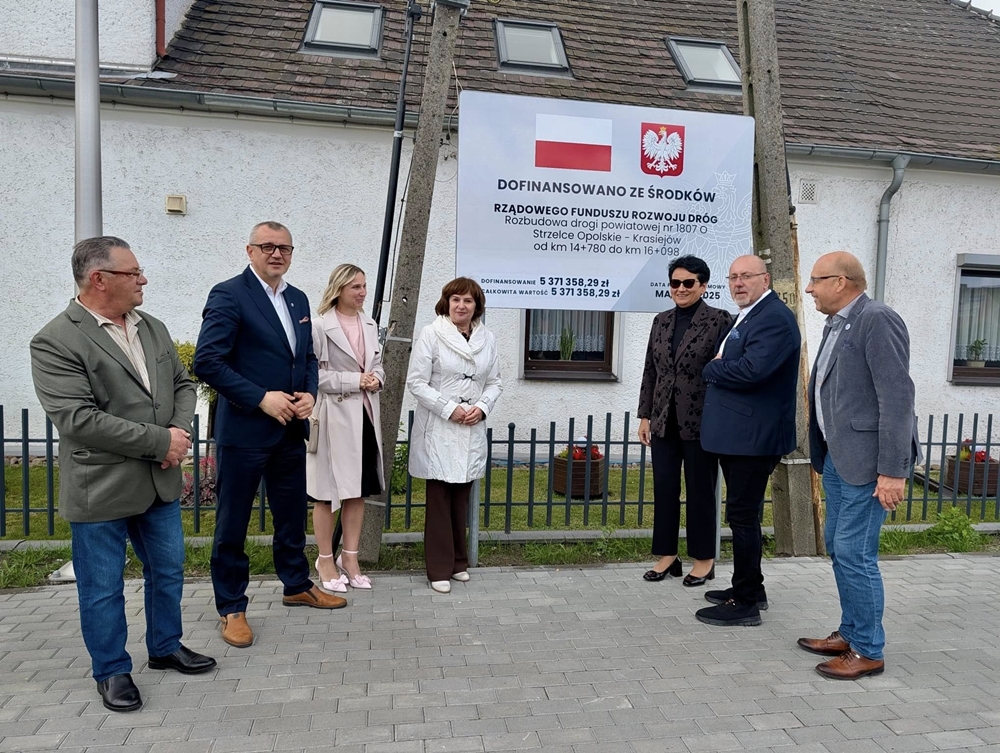 Krasiejów zyskał drogę na miarę XXI wieku. Inwestycja za ponad 5,3 mln zł już służy mieszkańcom