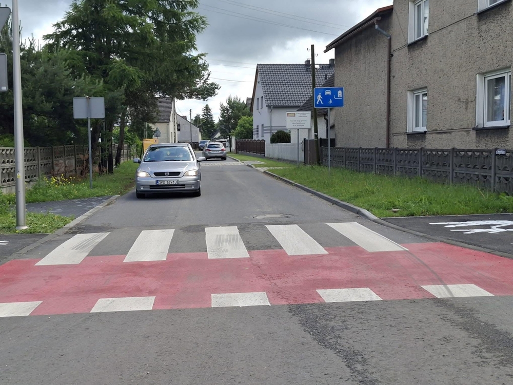 Krasiejów zyskał drogę na miarę XXI wieku. Inwestycja za ponad 5,3 mln zł już służy mieszkańcom