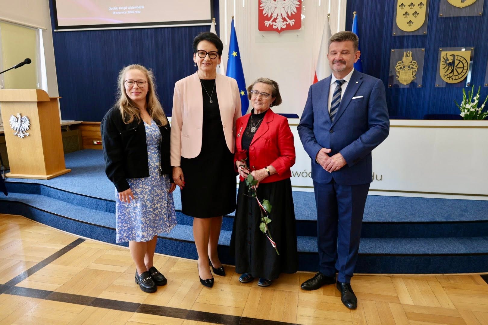 Medale za codzienność. Opolszczyzna podziękowała swoim cichym bohaterom