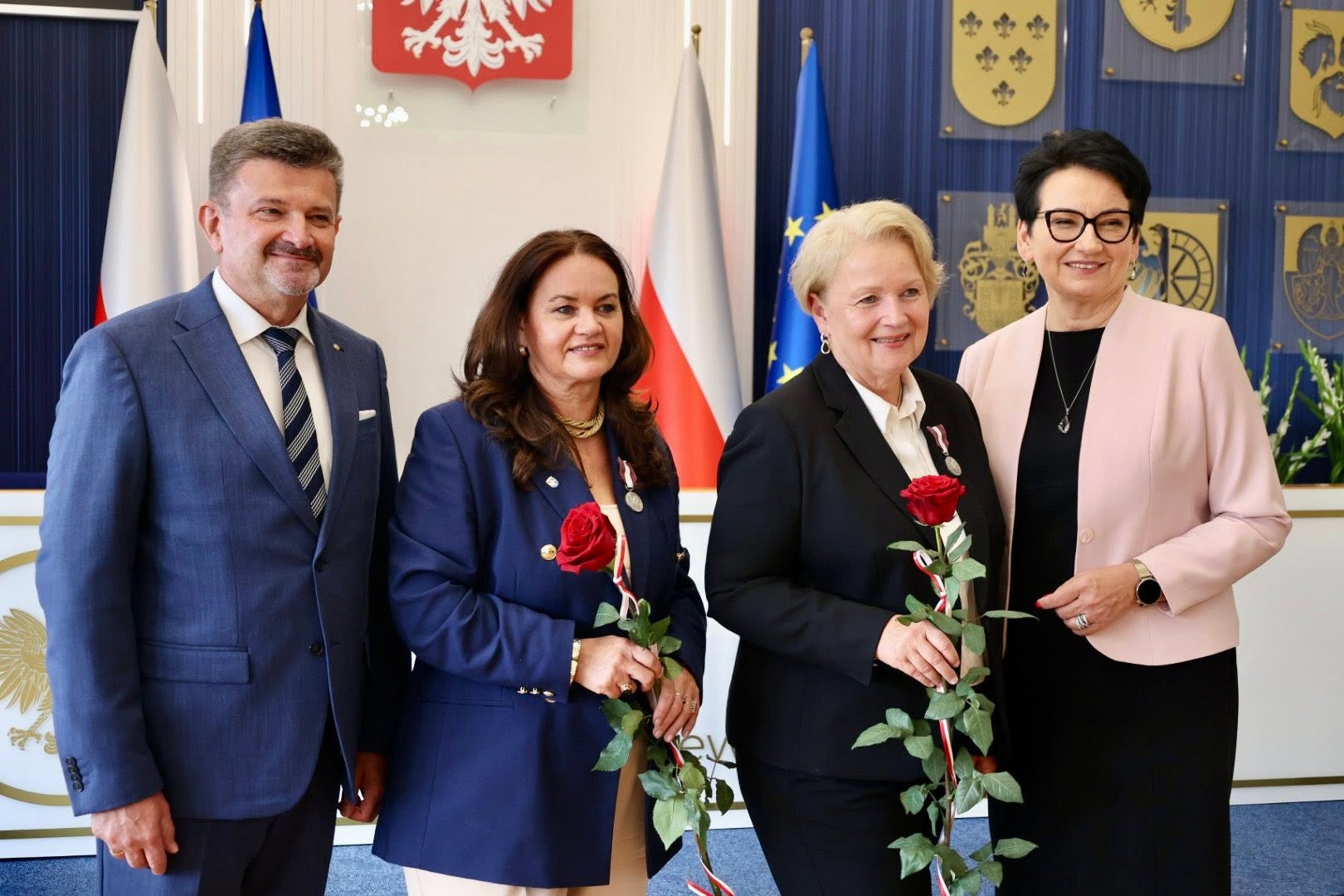 Medale za codzienność. Opolszczyzna podziękowała swoim cichym bohaterom