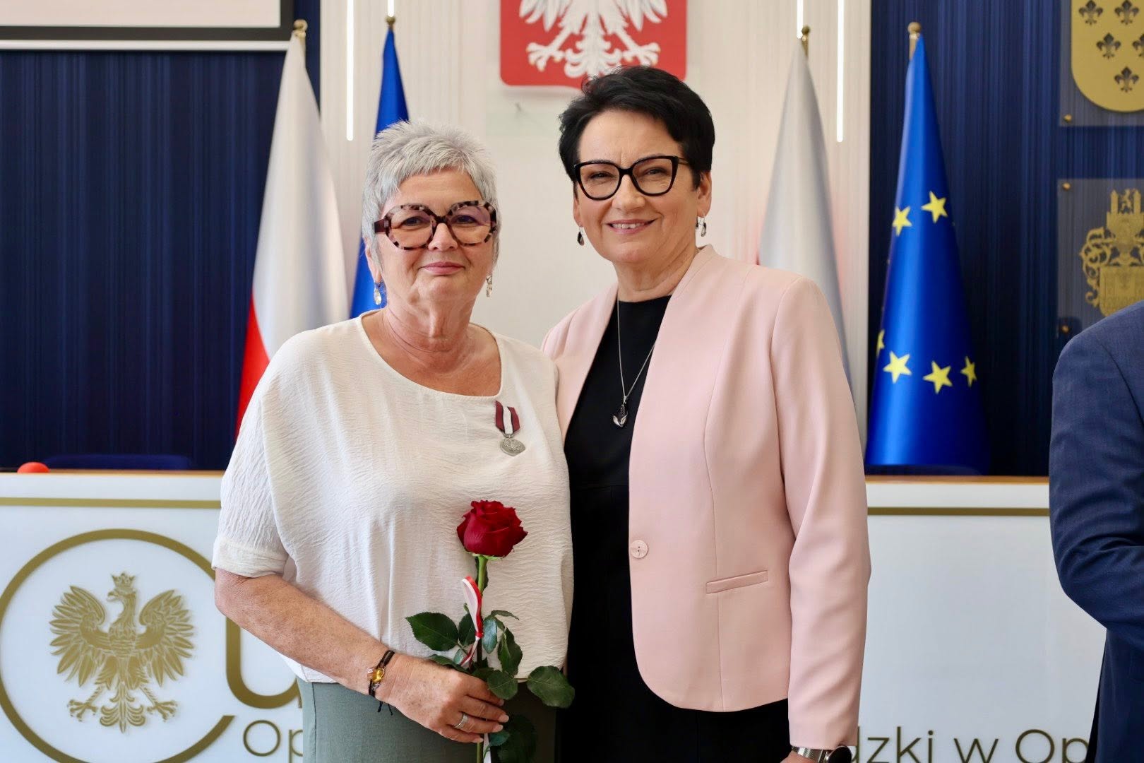 Medale za codzienność. Opolszczyzna podziękowała swoim cichym bohaterom