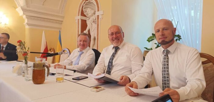 27. absolutorium dla Henryka Lakwy. Powiat Opolski zamknął rok z nadwyżką i mocną pozycją finansową