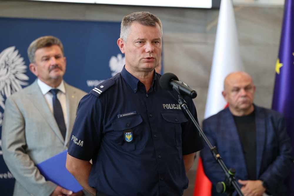 Wakacje pod znakiem upałów. Służby apelują: rozsądek może uratować życie