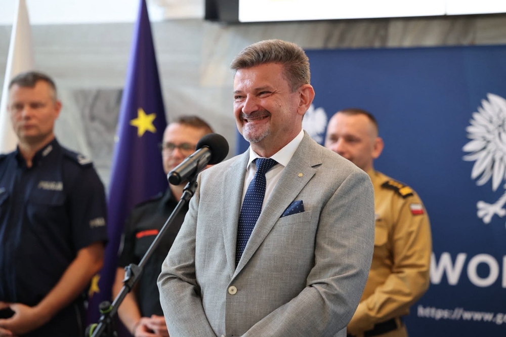 Wakacje pod znakiem upałów. Służby apelują: rozsądek może uratować życie