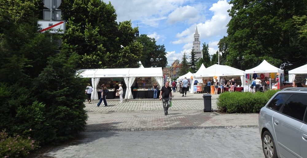 Opole zn&oacute;w czyta. Ruszył jubileuszowy Festiwal Książki – piątek cz. I – [ZDJĘCIA]