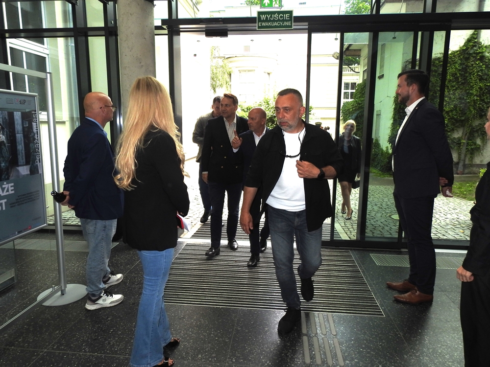 Sikorski w Opolu. Po rozmowach z działaczami KO czas na Festiwal Książki