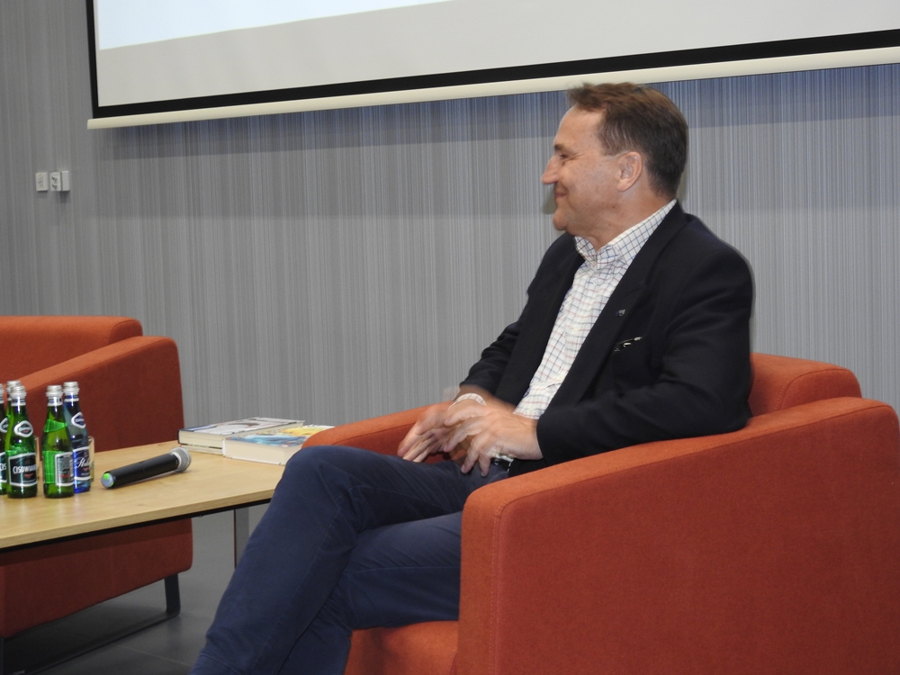 Sikorski w Opolu. Po rozmowach z działaczami KO czas na Festiwal Książki