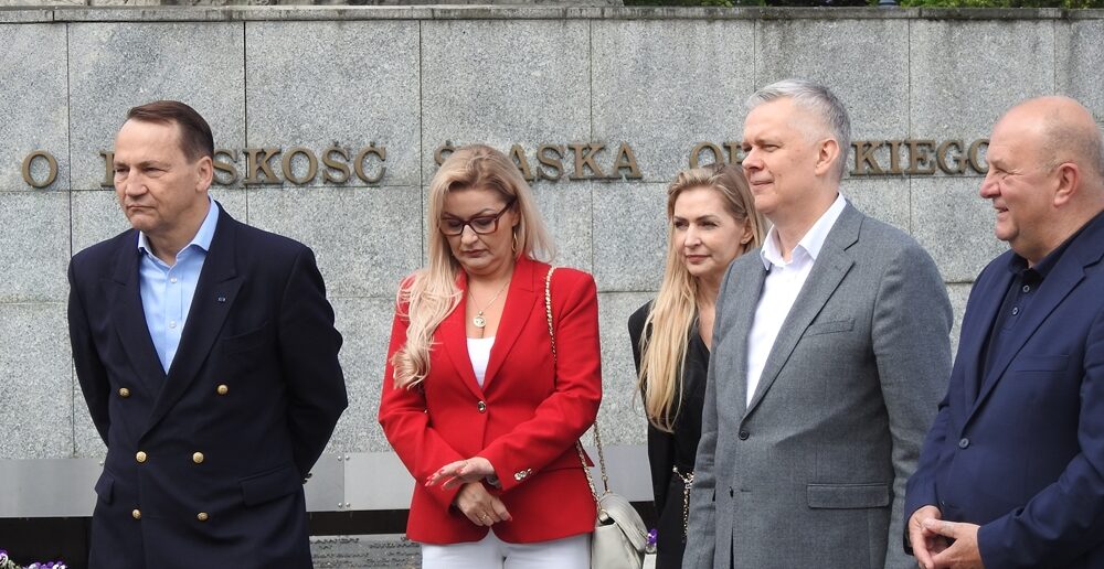 Między książką a polityką. Sikorski i Siemoniak o bezpieczeństwie, kolei i współpracy z Niemcami Między książką a polityką. Sikorski i Siemoniak o bezpieczeństwie, kolei i współpracy z Niemcami