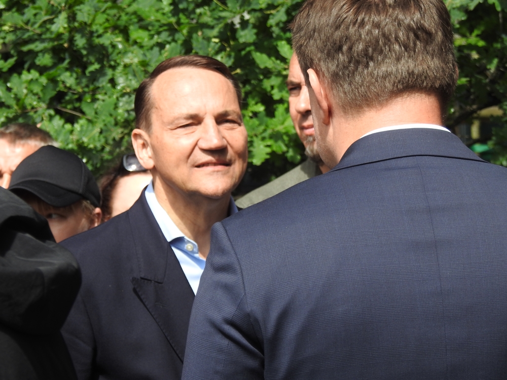 Między książką a polityką. Sikorski i Siemoniak o bezpieczeństwie, kolei i współpracy z Niemcami