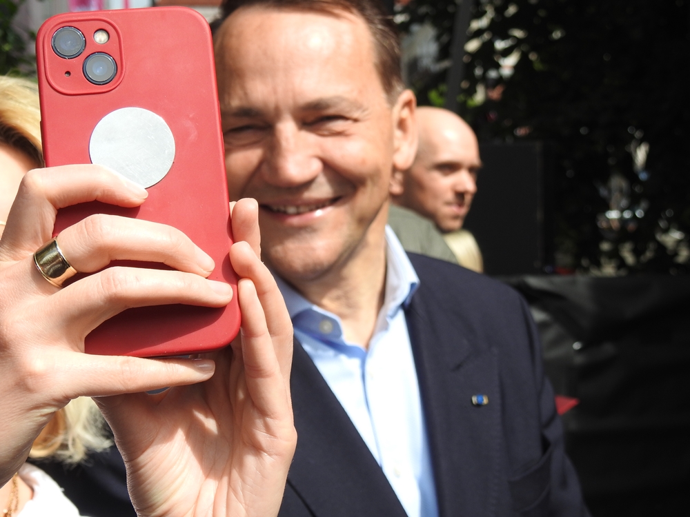 Między książką a polityką. Sikorski i Siemoniak o bezpieczeństwie, kolei i współpracy z Niemcami