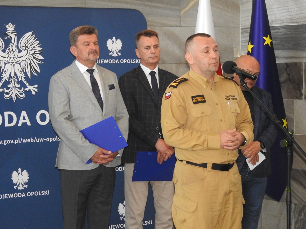 Wakacje pod znakiem upałów. Służby apelują: rozsądek może uratować życie