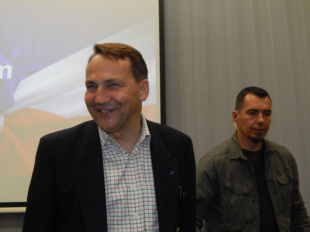 Sikorski w Opolu. Po rozmowach z działaczami KO czas na Festiwal Książki