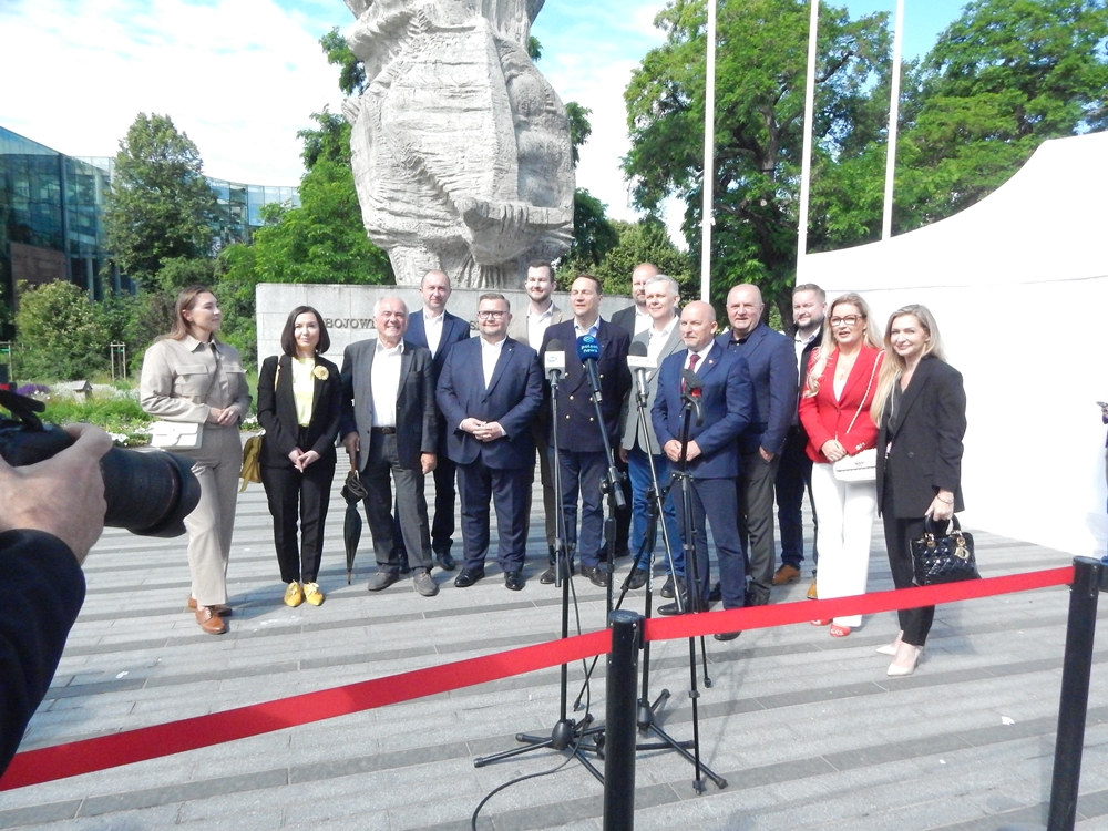 Między książką a polityką. Sikorski i Siemoniak o bezpieczeństwie, kolei i współpracy z Niemcami