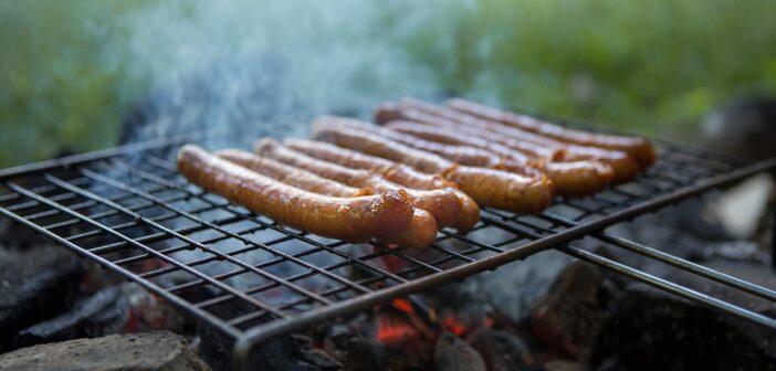 Grill, kiełbasa i zdrowy rozsądek. Opolska Policja przypomina: weekend ma smakować, a nie płonąć