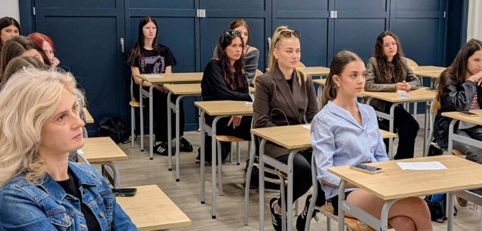 Matura 2026 na Opolszczyźnie. Angielski zn&oacute;w najmocniejszy, matematyka wciąż wyzwaniem. Przed setkami absolwent&oacute;w jeszcze sierpniowa poprawka