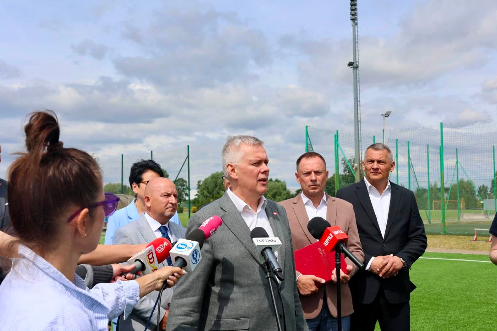 Kolejne miliony dla sportu. Boiska i szatnie zmieniają oblicze Opolszczyzny