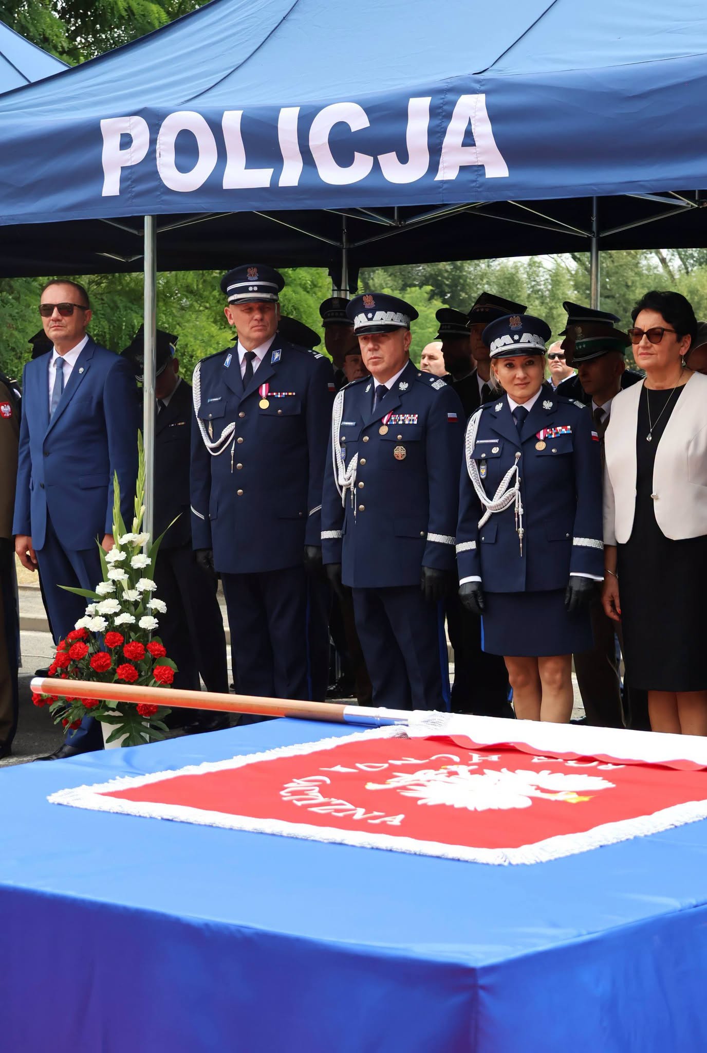 Święto munduru, ale przede wszystkim ludzi. Opolska Policja świętowała w Krapkowicach