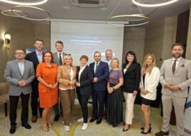Biznes nie potrzebuje kolejnej konferencji. Potrzebuje, żeby ktoś go wreszcie słuchał