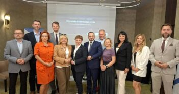 Biznes nie potrzebuje kolejnej konferencji. Potrzebuje, żeby ktoś go wreszcie słuchał