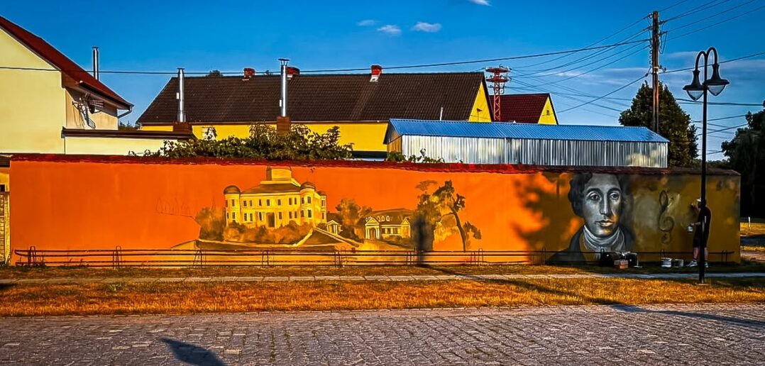 W Pokoju powstały murale przypominające o dawnej rezydencji Wirtembergów W Pokoju powstały murale przypominające o dawnej rezydencji Wirtembergów