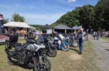 XIX Zlot Motocyklowy Prudnik-Las zakończony. Blisko 800 motocykli, parada i rock przyciągnęły tłumy XIX Zlot Motocyklowy Prudnik-Las zakończony. Blisko 800 motocykli, parada i rock przyciągnęły tłumy