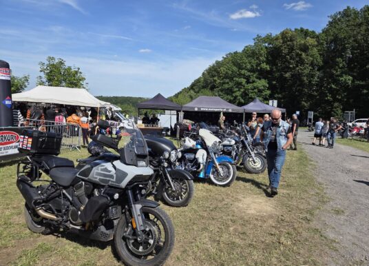 XIX Zlot Motocyklowy Prudnik-Las zakończony. Blisko 800 motocykli, parada i rock przyciągnęły tłumy