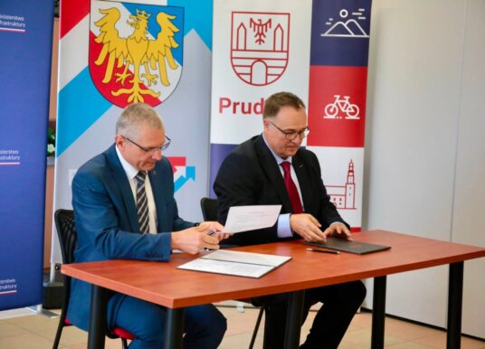 Wschodnia obwodnica Prudnika przypieczętowana. Po latach oczekiwań rusza inwestycja za blisko 90 milionów złotych