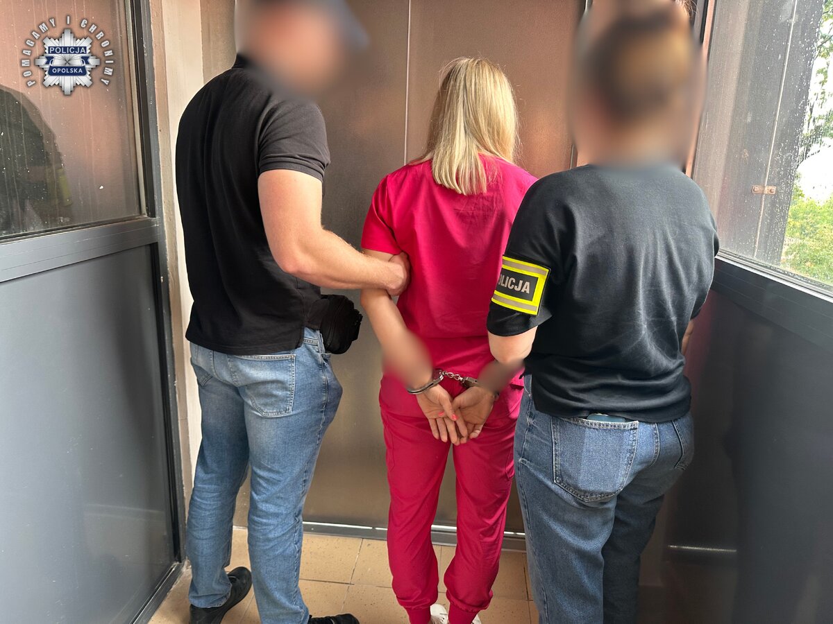 Lekarka z Prudnika i pracownica medyczna z zarzutami. Śledczy mówią o łapówkach, receptach i półmilionowych korzyściach