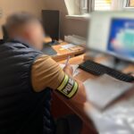 Lekarka z Prudnika i pracownica medyczna z zarzutami. Śledczy mówią o łapówkach, receptach i półmilionowych korzyściach