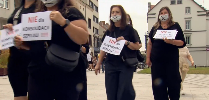 Cichy protest pod czarnymi maseczkami. Pracownicy szpitali mówią: najpierw rozmowa, potem decyzje