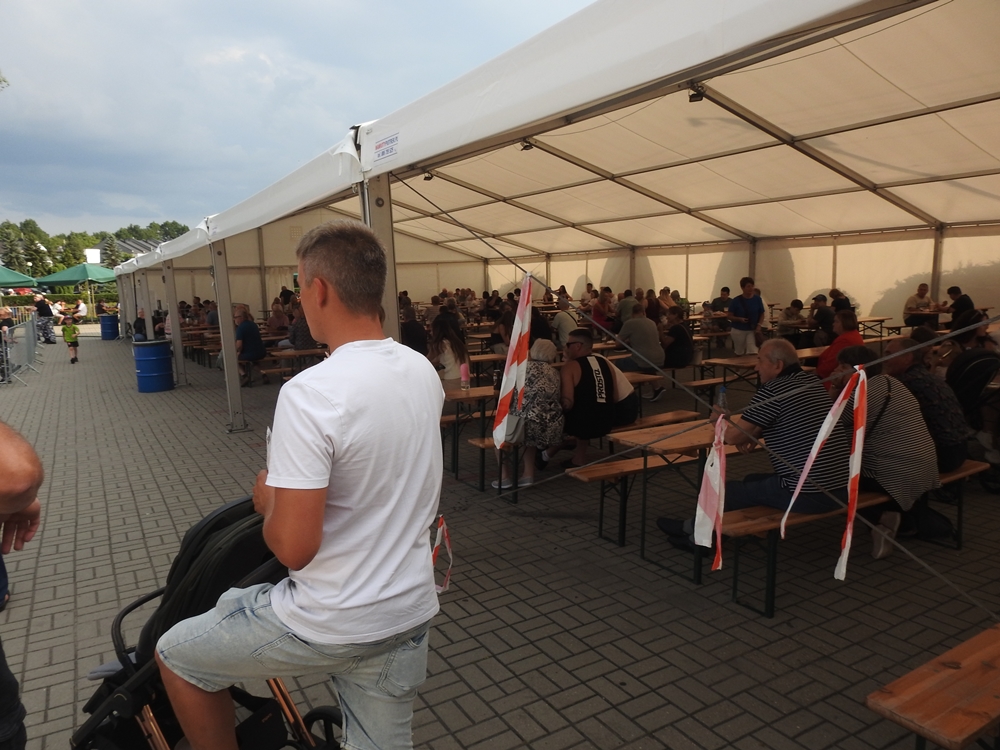 Dobrodzień biegał, śpiewał i świętował. Lombard porwał tłumy, a finał jeszcze przed mieszkańcami