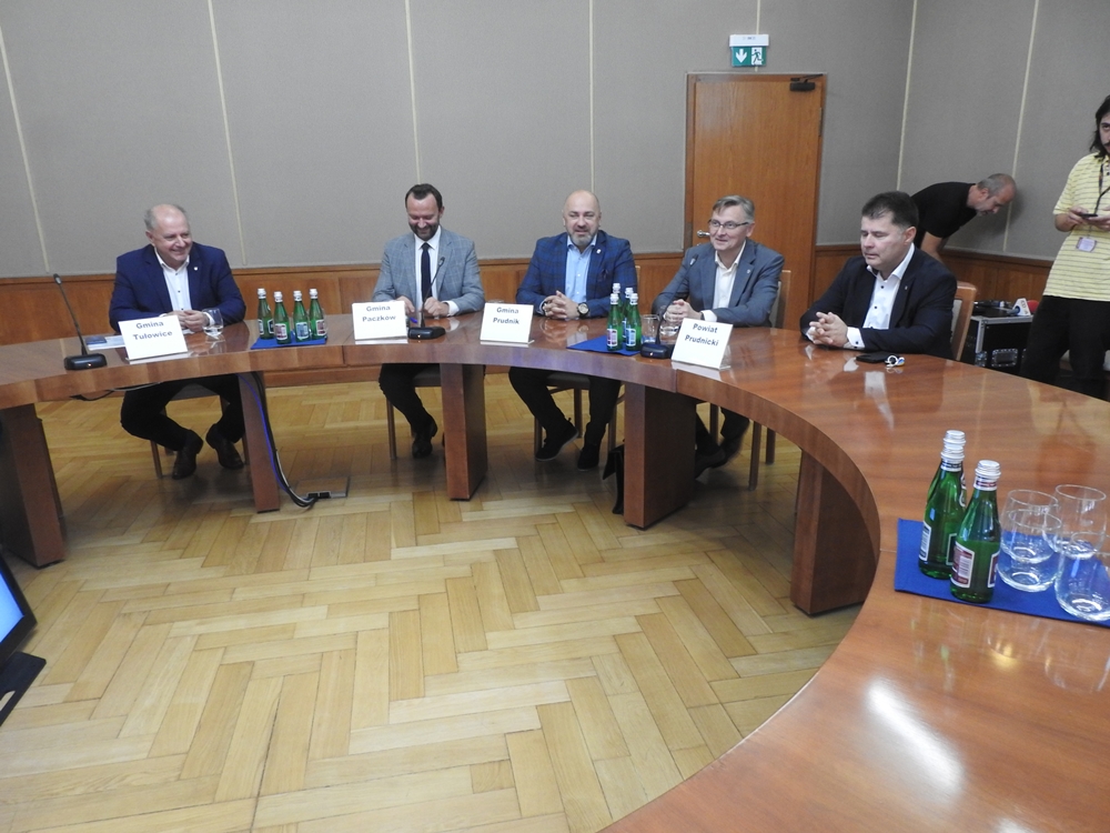 Ponad 5 mln zł na odbudowę po powodzi. Kolejne umowy podpisane z samorządami