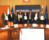 Ponad 5 mln zł na odbudowę po powodzi. Kolejne umowy podpisane z samorządami