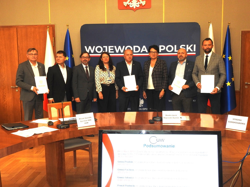 Ponad 5 mln zł na odbudowę po powodzi. Kolejne umowy podpisane z samorządami