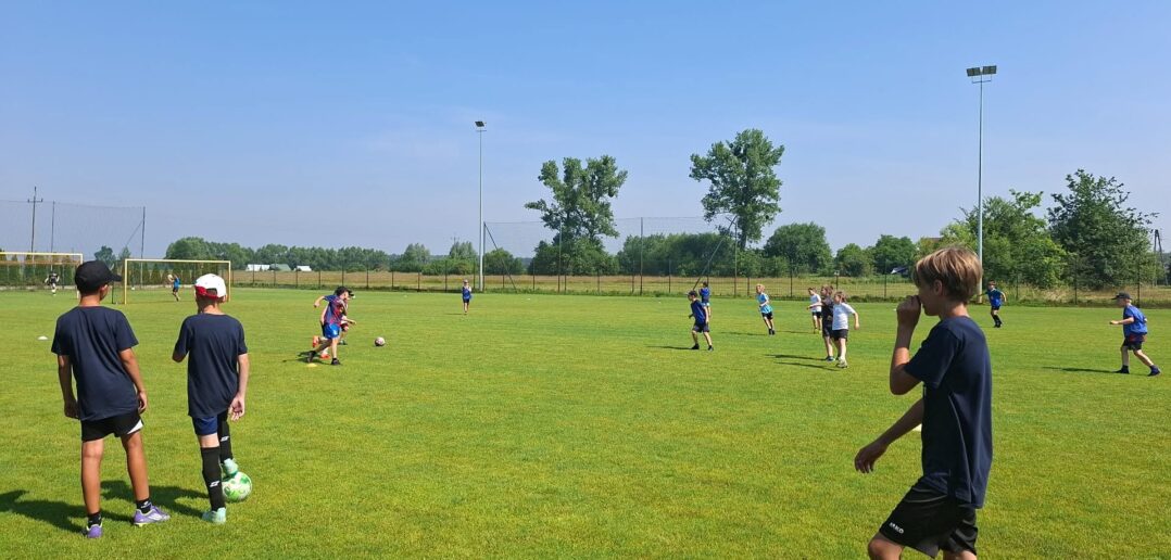 Sport i język w jednej drużynie. Zakończyły się p&oacute;łkolonie MIRO w Chrząstowicach