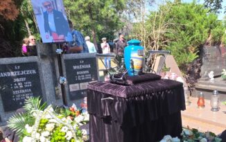 Osiem lat staliśmy razem pod sądami. Dziś pożegnałem Janusza