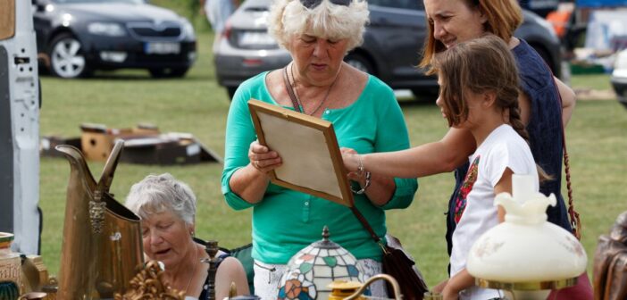 Polowanie na skarby wraca do Dobrzenia Małego. Giełda Staroci ma już swoją wierną publiczność