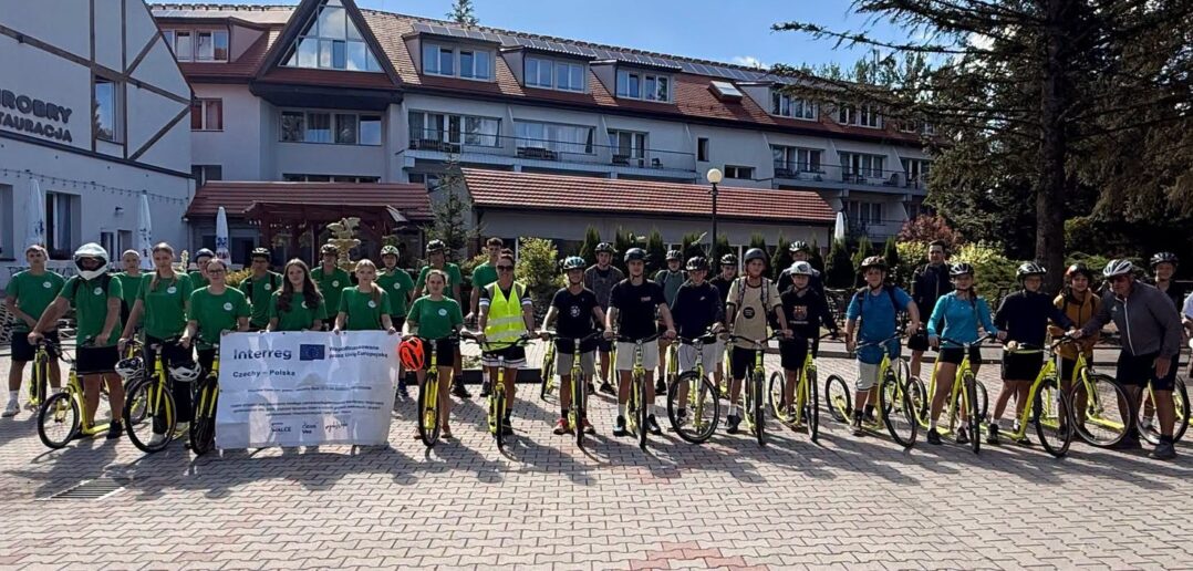 Sport połączył młodych Polak&oacute;w i Czech&oacute;w. Zakończyły się transgraniczne obozy unihokejowe w gminie Walce