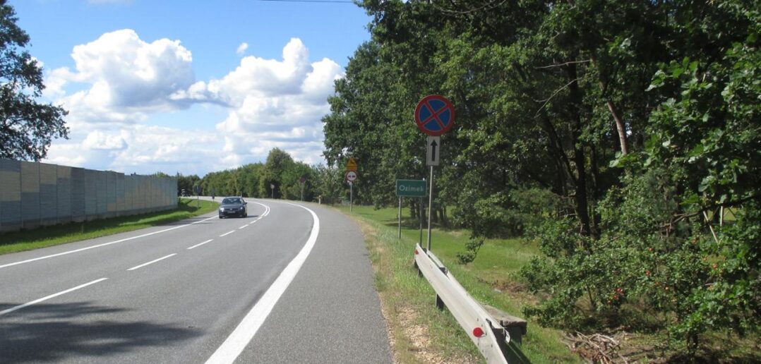 Rowerem jeszcze nie teraz. Na DK94 i DK46 ścieżki nabierają kształtów, ale wciąż są placem budowy Rowerem jeszcze nie teraz. Na DK94 i DK46 ścieżki nabierają kształtów, ale wciąż są placem budowy