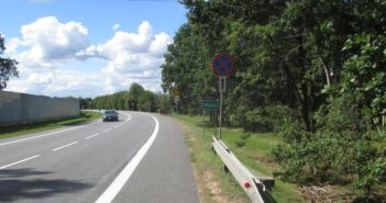 Rowerem jeszcze nie teraz. Na DK94 i DK46 ścieżki nabierają kształtów, ale wciąż są placem budowy