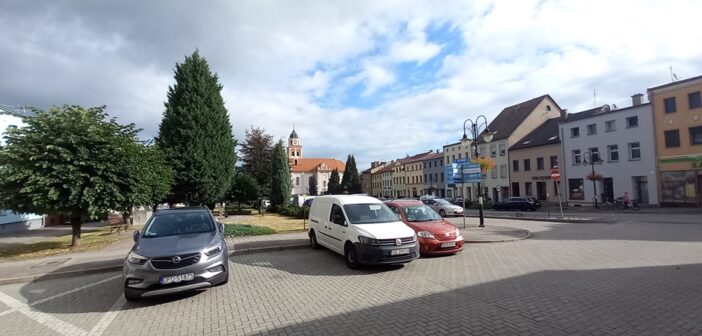 Rynek w Pr&oacute;szkowie przed wielką zmianą. Pojechaliśmy zobaczyć, jak wygląda dziś [ZDJĘCIA]