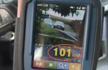 Policja mierzy prędkość, ludzkość testuje granice rozsądku. Pięciu kierowc&oacute;w bez prawa jazdy