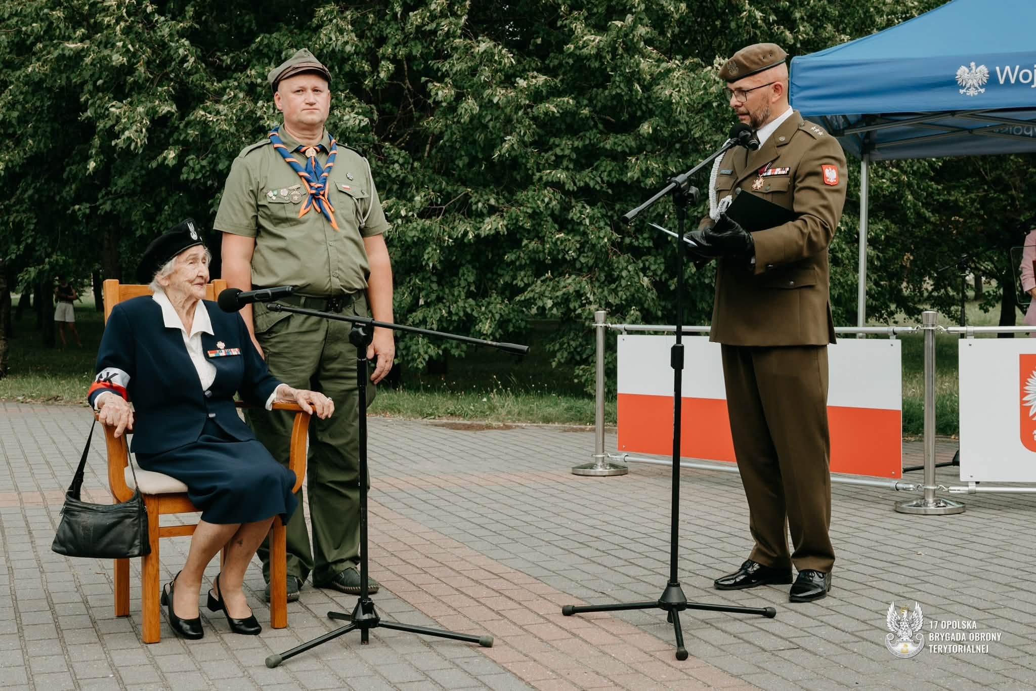 Powstanie nie powinno być drogowskazem