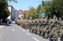Święto Wojska Polskiego w Opolu. Uroczysty apel, defilada i wojskowy piknik Święto Wojska Polskiego w Opolu. Uroczysty apel, defilada i wojskowy piknik